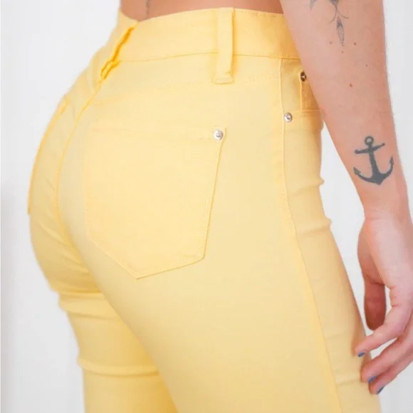 YMI Bright Yellow SUPER STRETCH Skinny Jeans XL - Picture 3 of 11